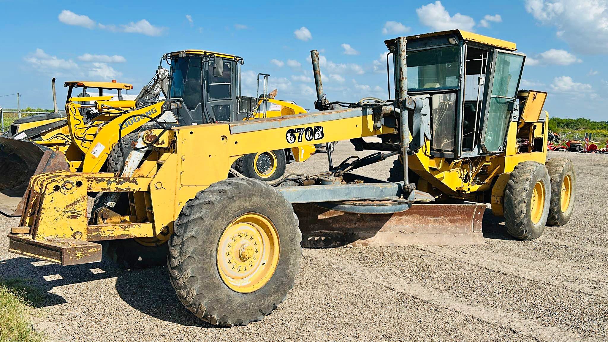 1989 John Deere 670b - Commercial Vehicles - Hargill, Texas | Facebook ...