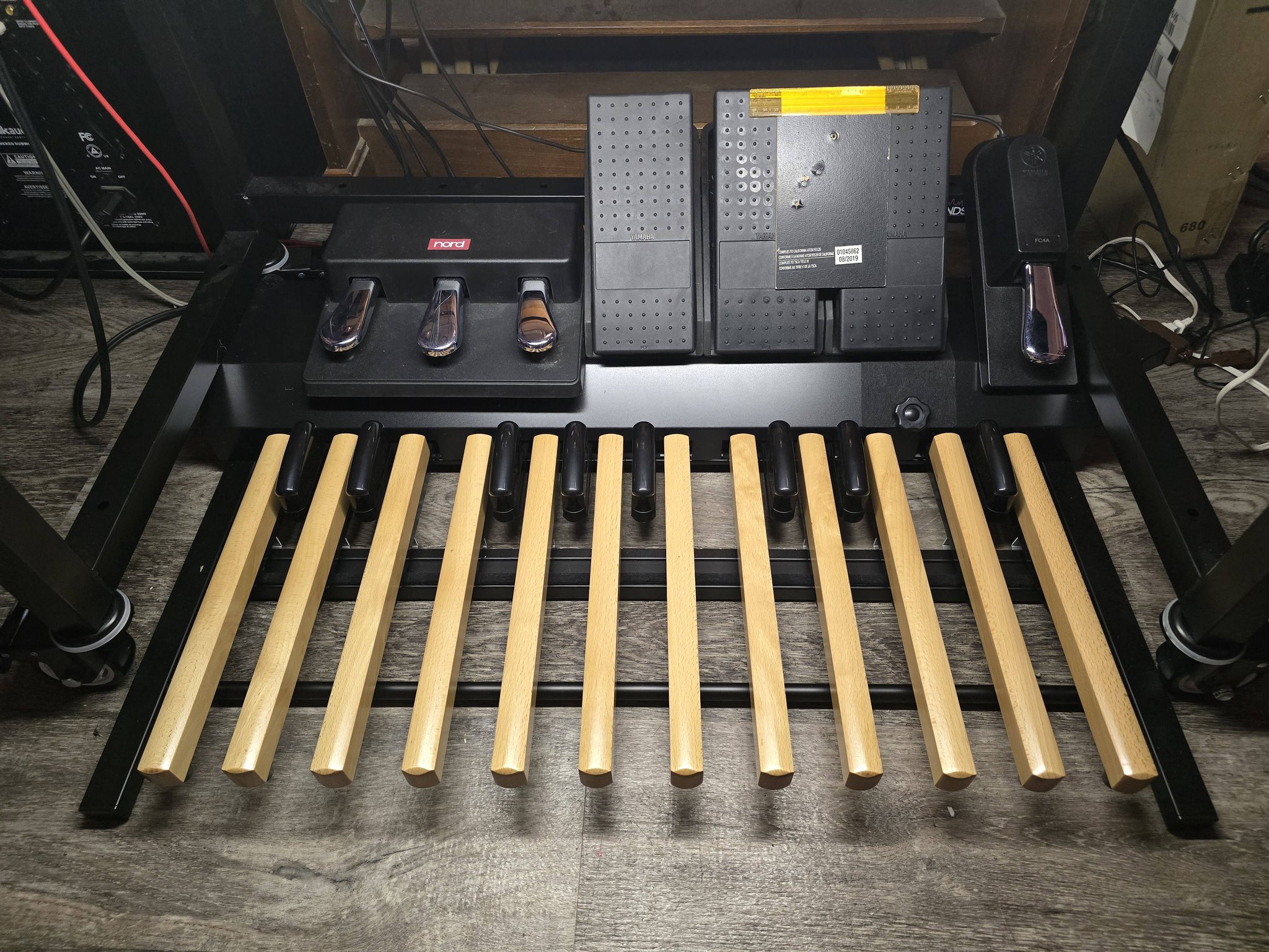 Using Nord Stage 4 with Hammond XPK-200GL pedalboard for perfect