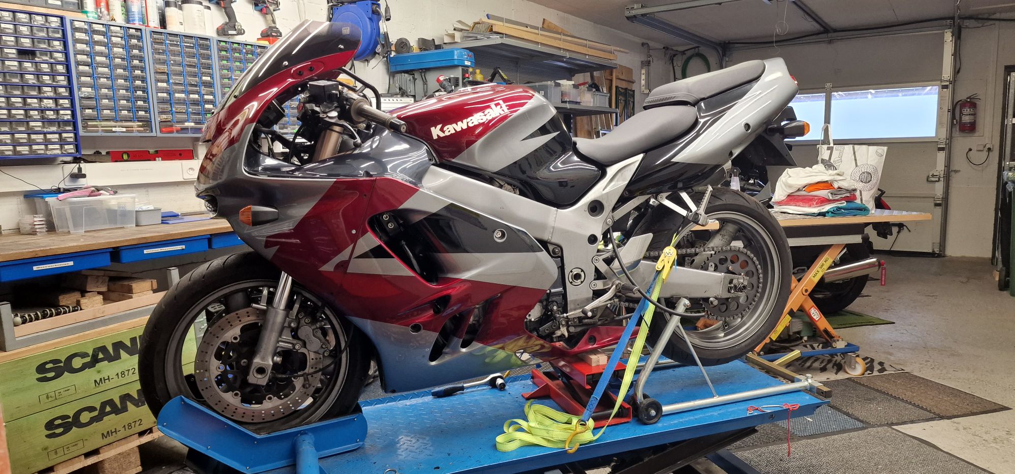My Kawasaki ZX9r 1994
