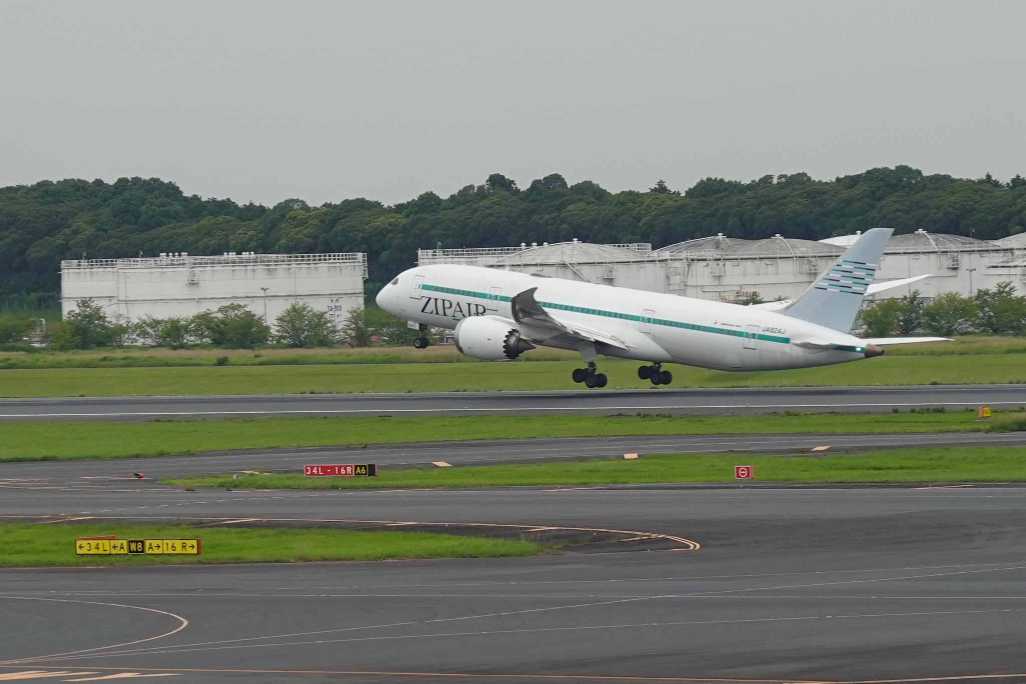 Zipair 787-8 Dreamliner in old livery 部开出者 ZIPAID 34L-16RA +