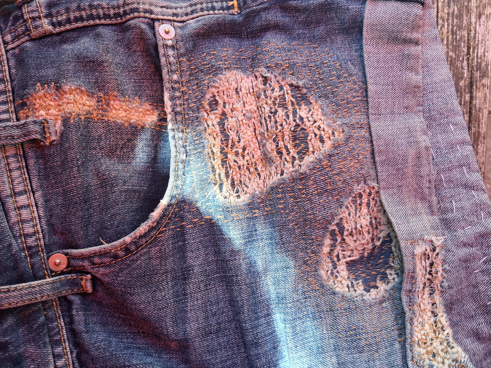 How to reuse old thread from denim?