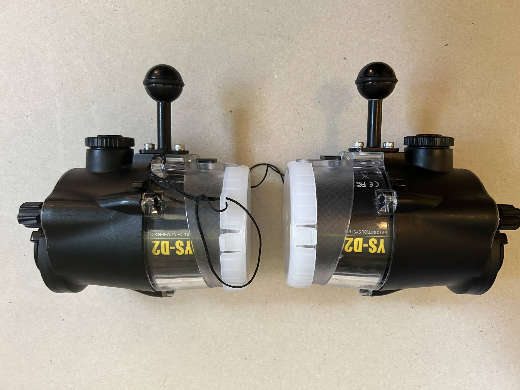 Inon Z-330 Underwater Strobe Type 2 wireless TTL excellent (2 