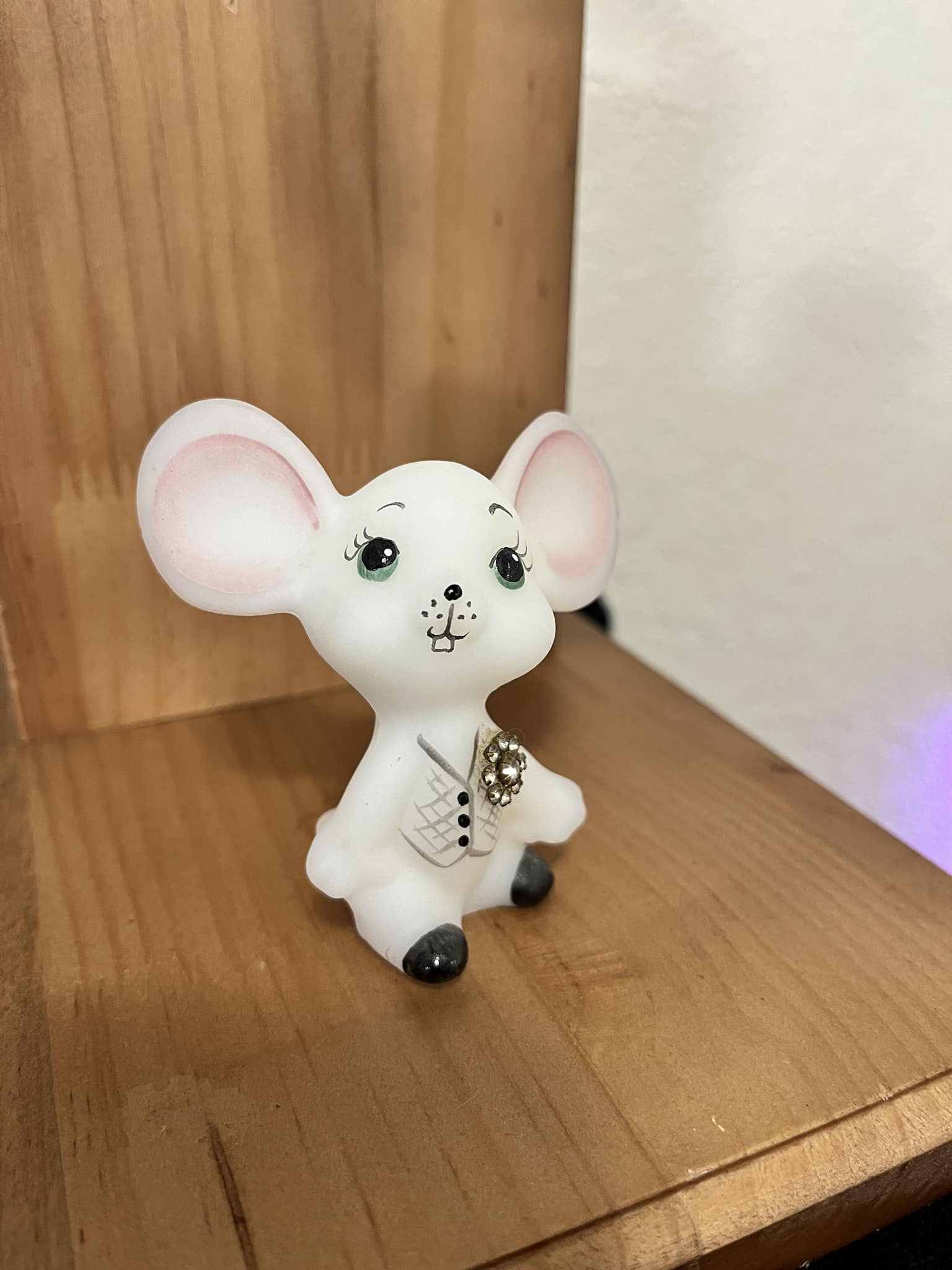 Collectible Fenton frosted glass mouse figurine is part of the