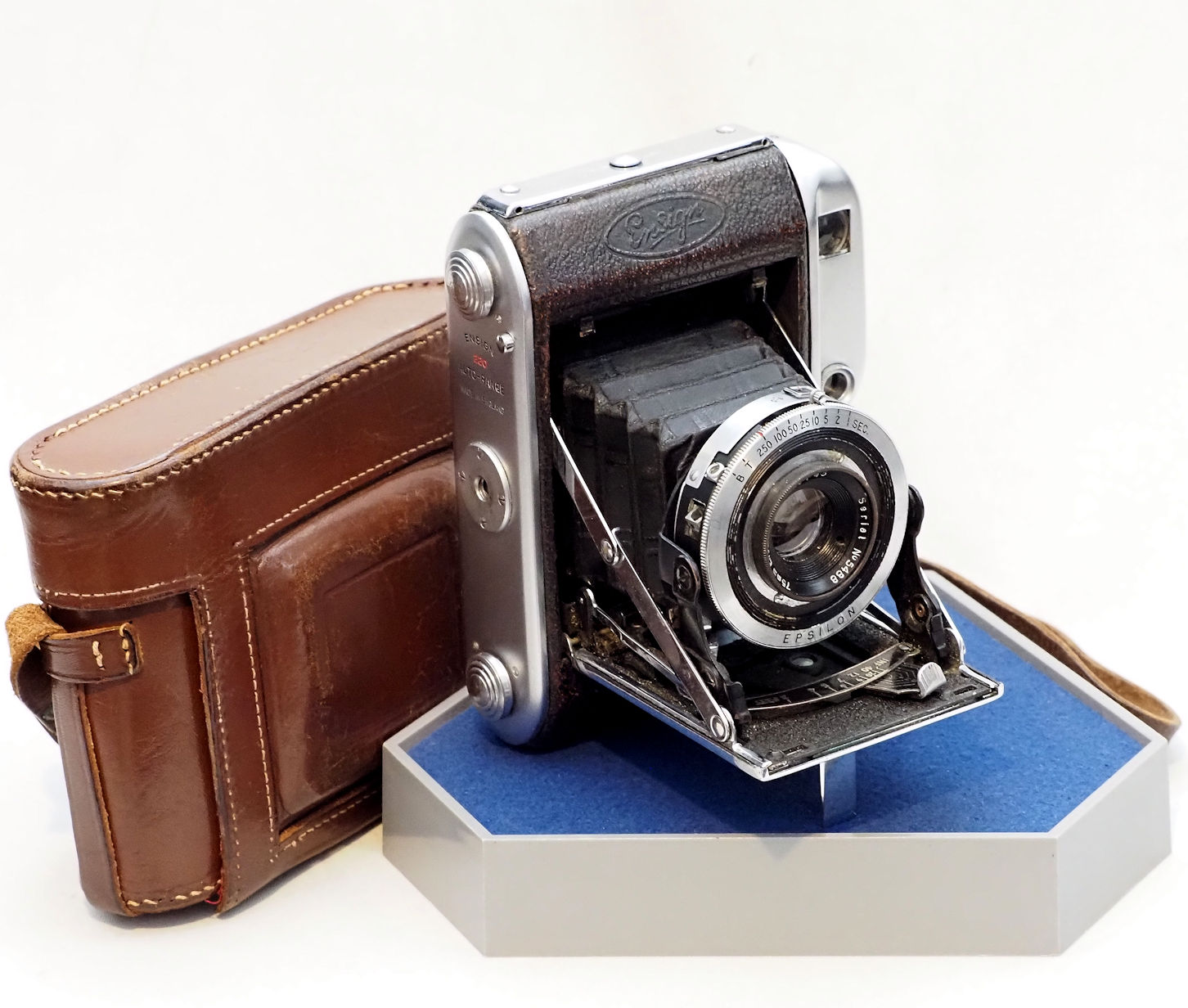 Ensign Selfix 820 Special with 105mm f3.8 lens