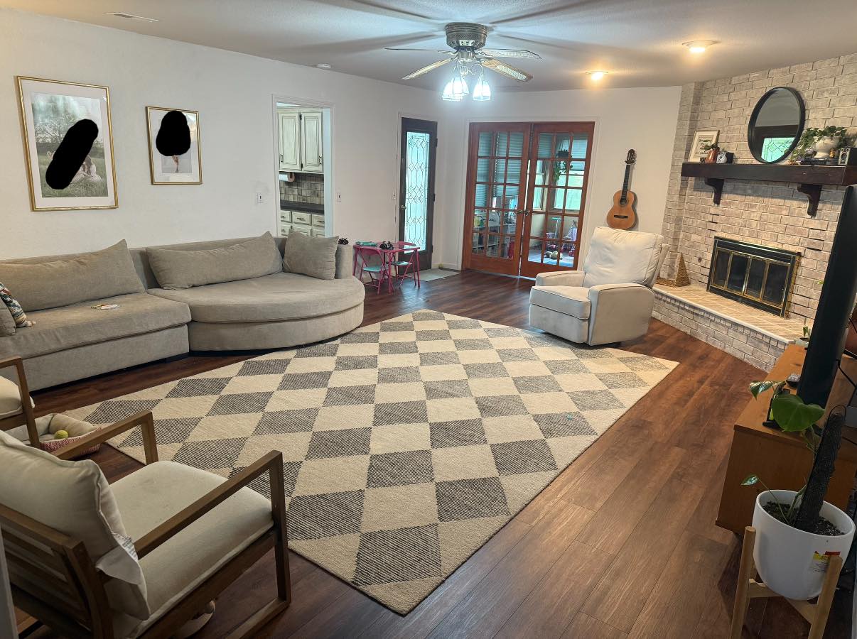 How to Decorate a Weird Shaped Living Room: Creative Tips That Work