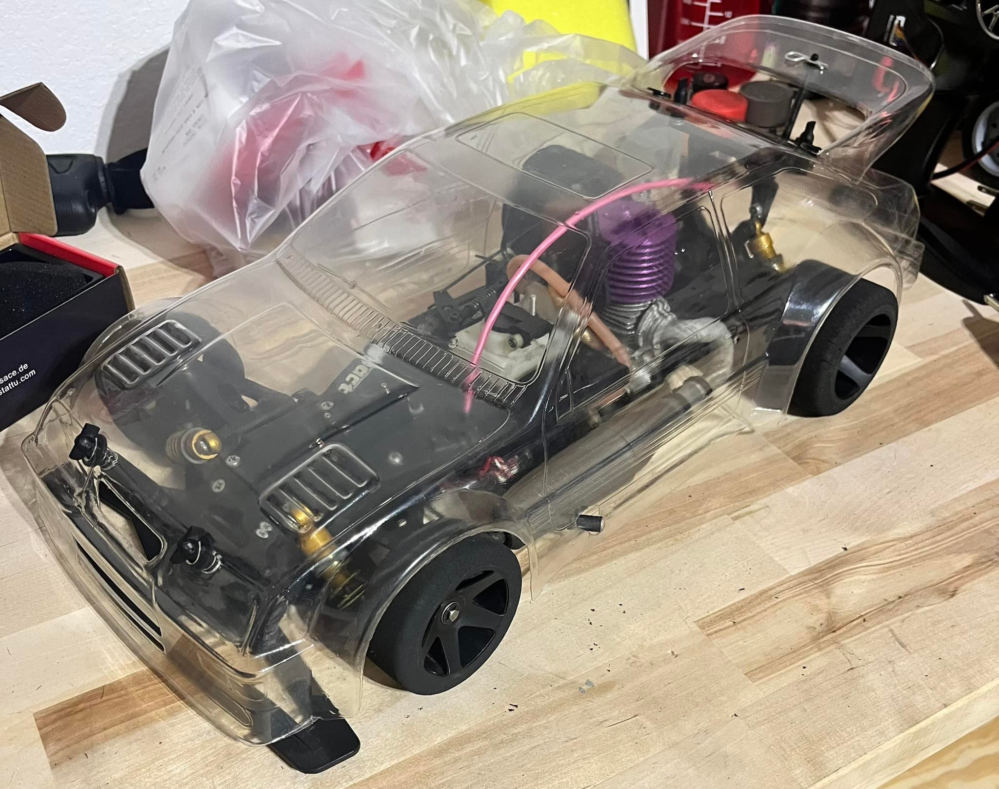 Testing vintage Serpent Impact 2/M2 RC car