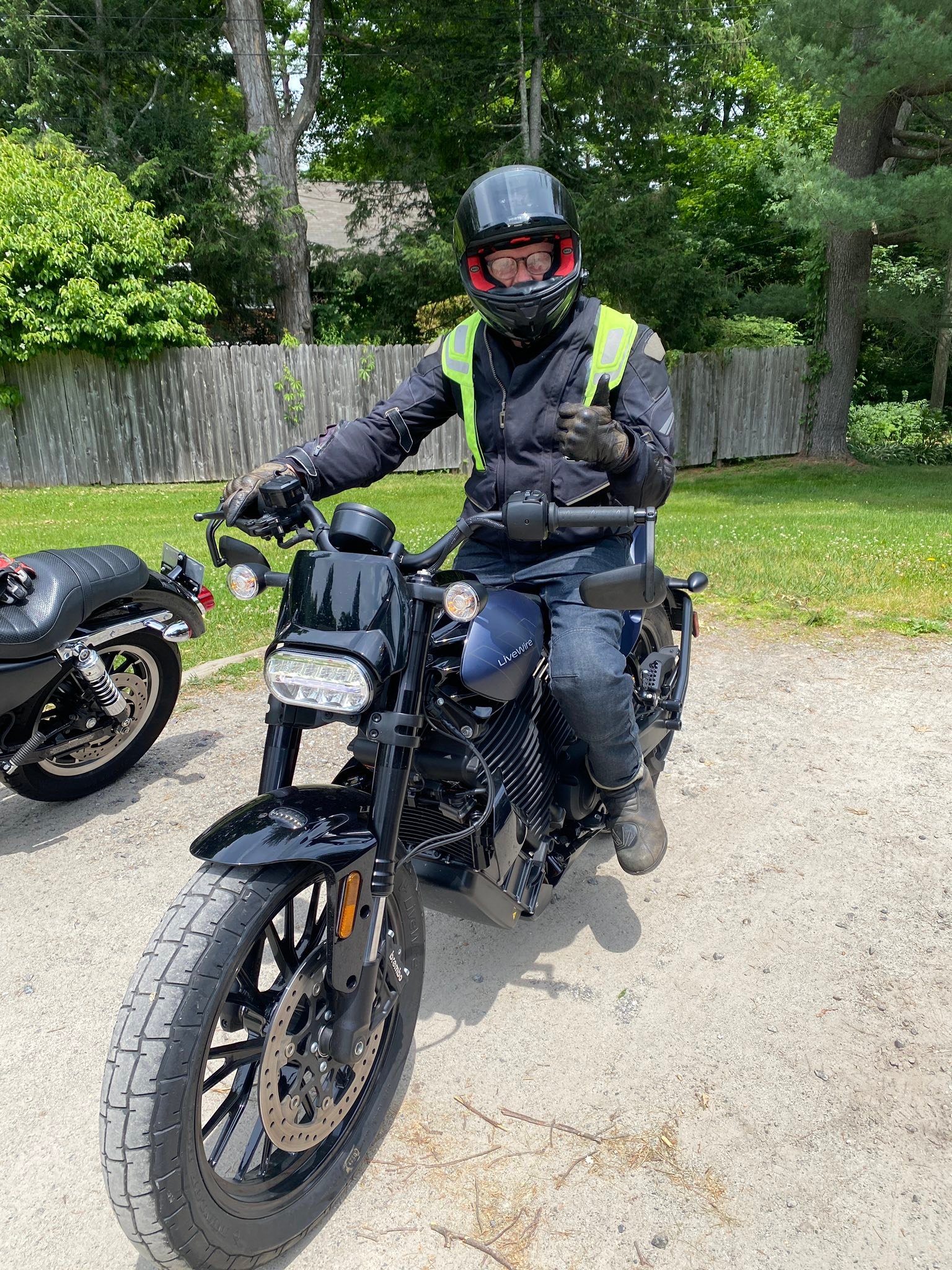 Riding the Livewire Del Mar motorcycle with ridiculous power
