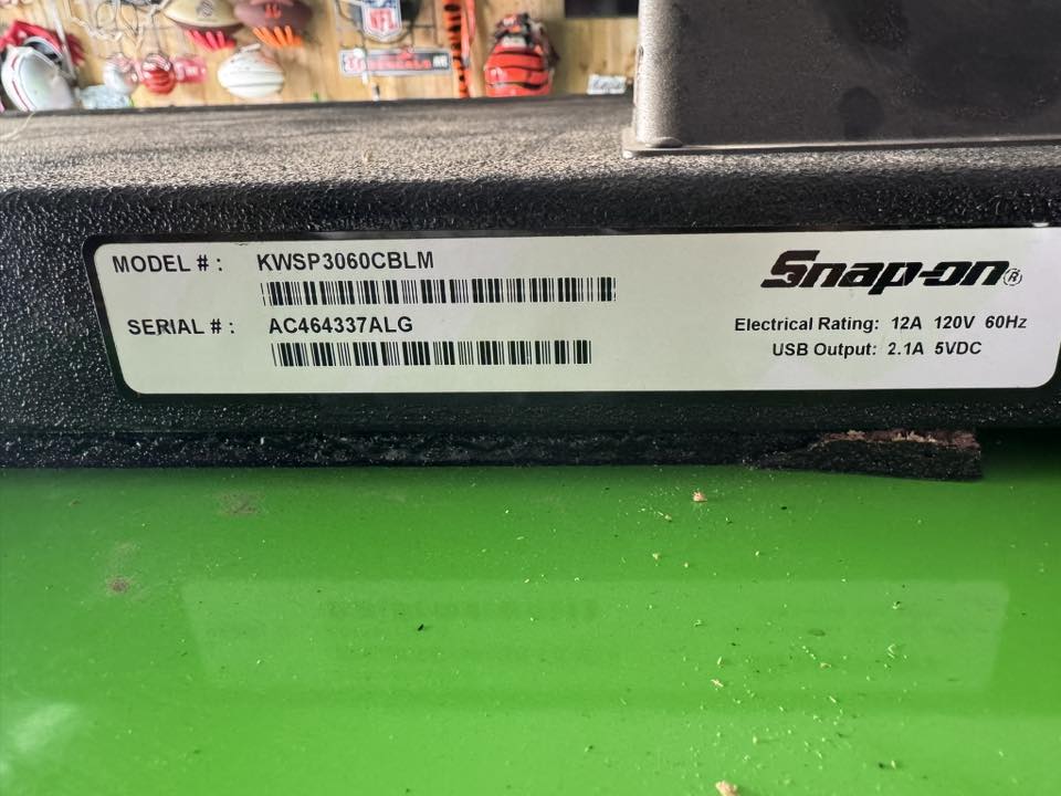 What side pegboard works with Snap-on tool box?