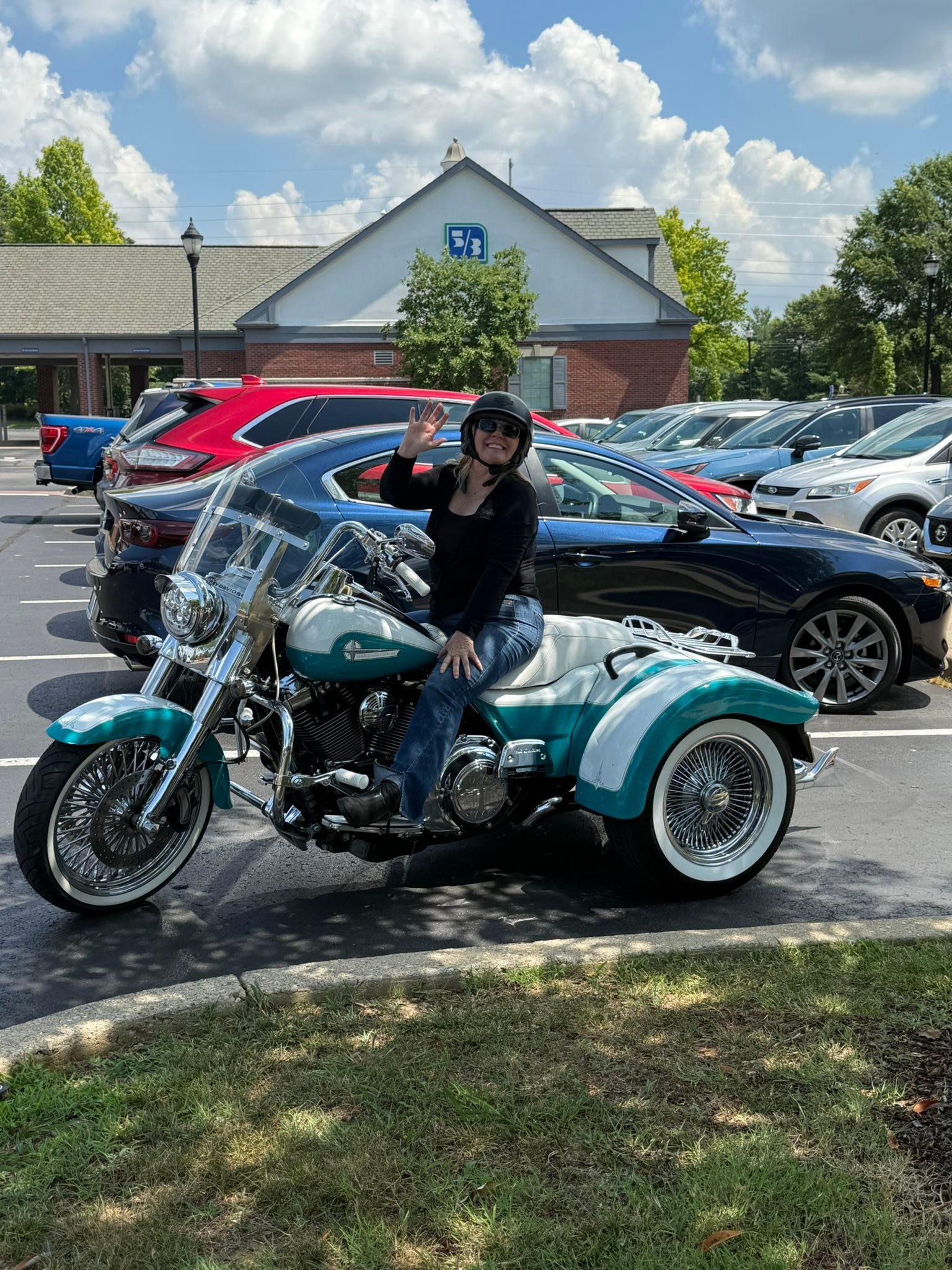 Anyone in Louisville, KY on this site:) Thanks for the add