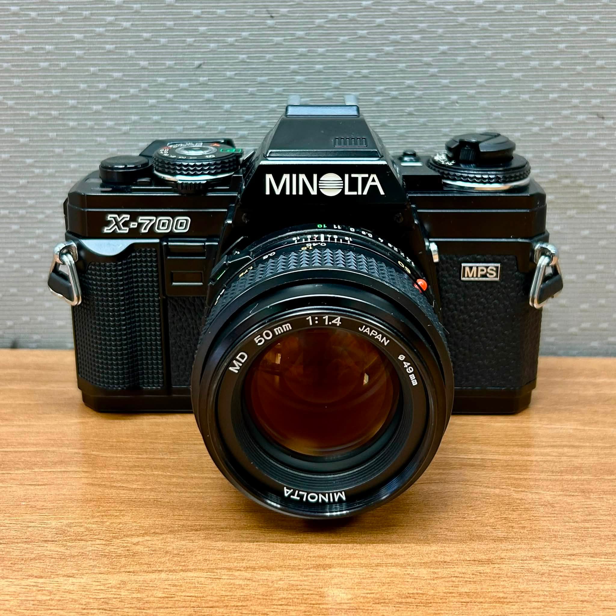 Minolta X-700 with Minolta MD Rokkor 50mm lens review