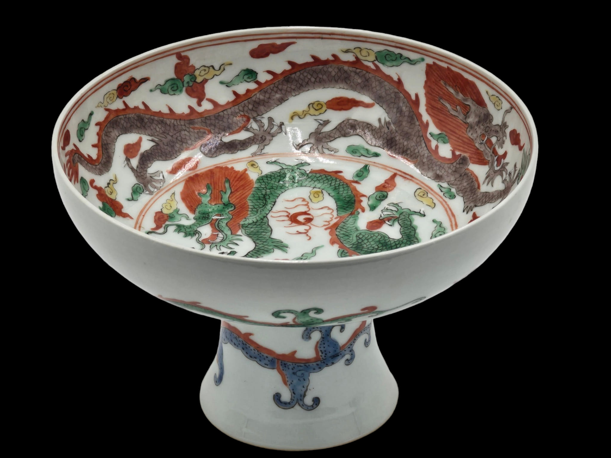 Opinions on Wucai Chinese Porcelain Dragon Motif Bowl display picture 1