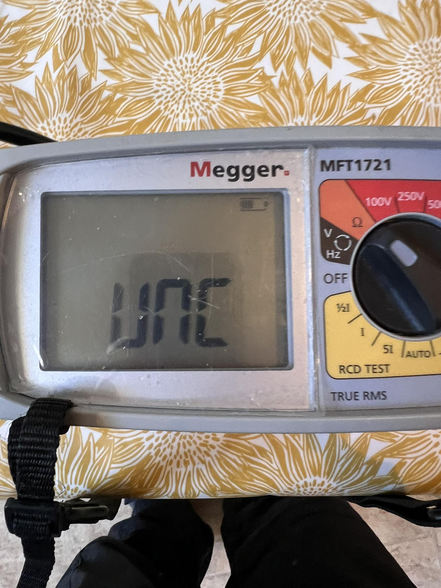 Electrician forum in U.K. | Anyones Megger come up with this before ...