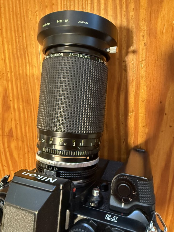 AI-S zoom Nikkor 35-200 f3.5-4.5