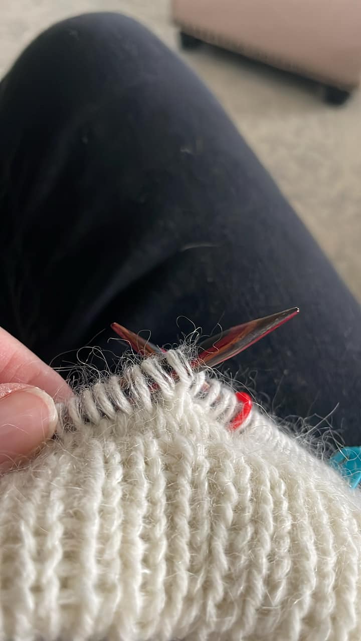 What is the double stitch in knitting pattern?