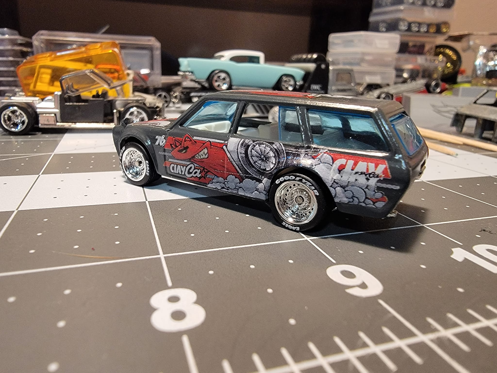 Hot Wheels 1/64 Datsun Bluebird 510 Wagon MOMO Black - Mainline 2020 - Neuf