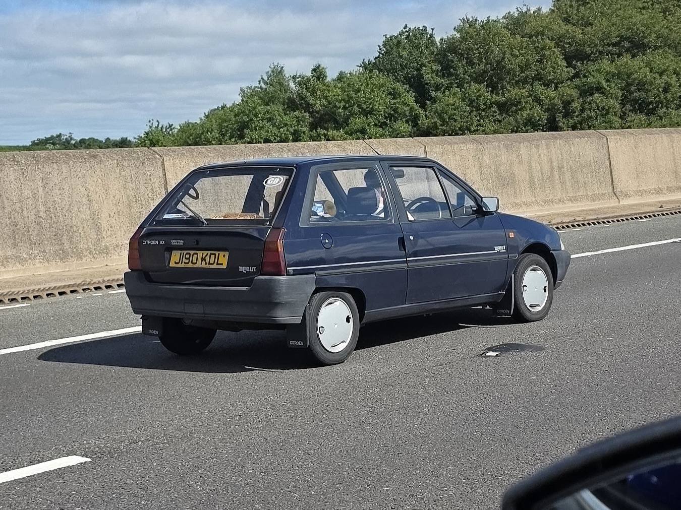 1993 Rover 200 and 1992 Citroen AX spotted