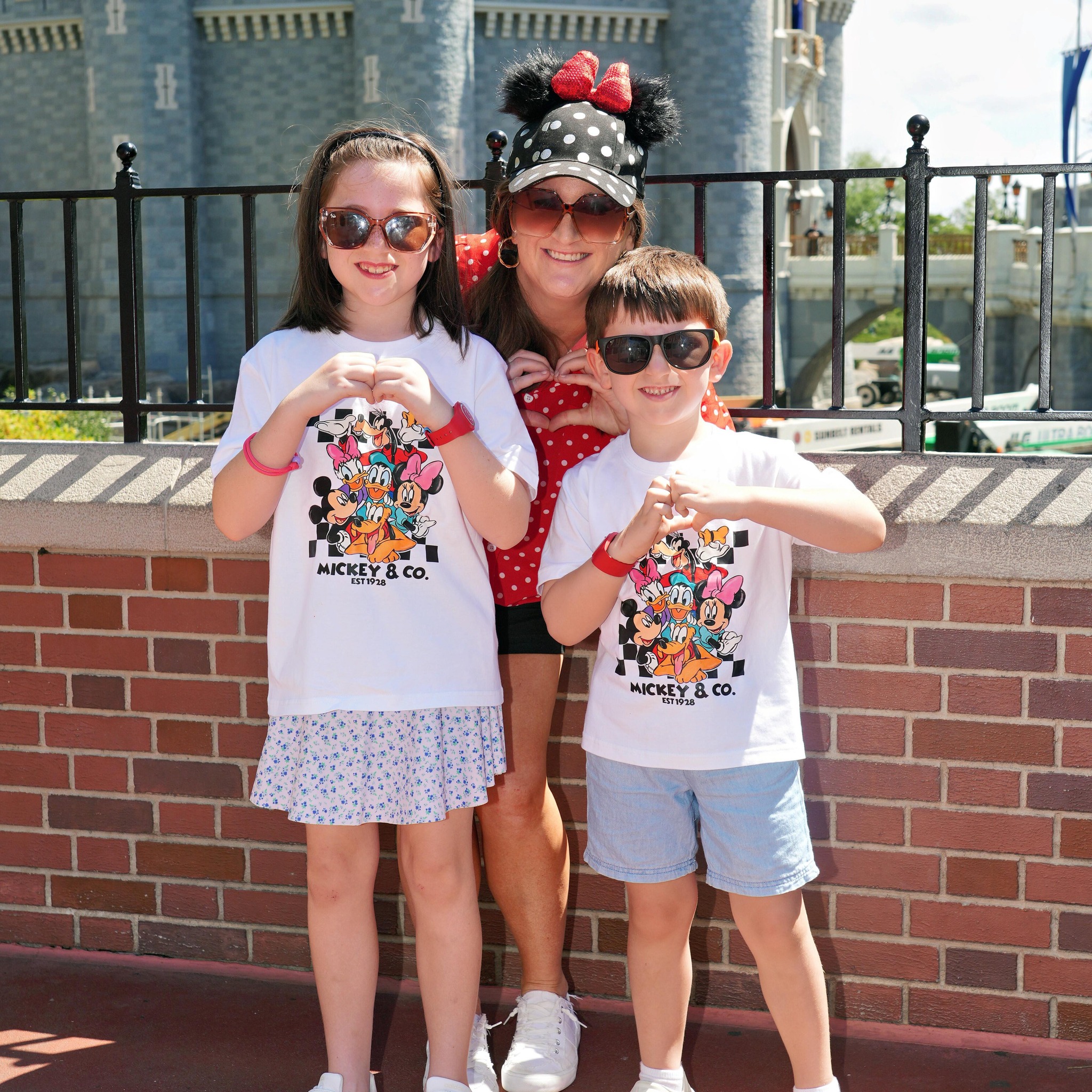 Walt Disney’s Pop Century Resort- Pass along items, tips and secrets 🧚 ...