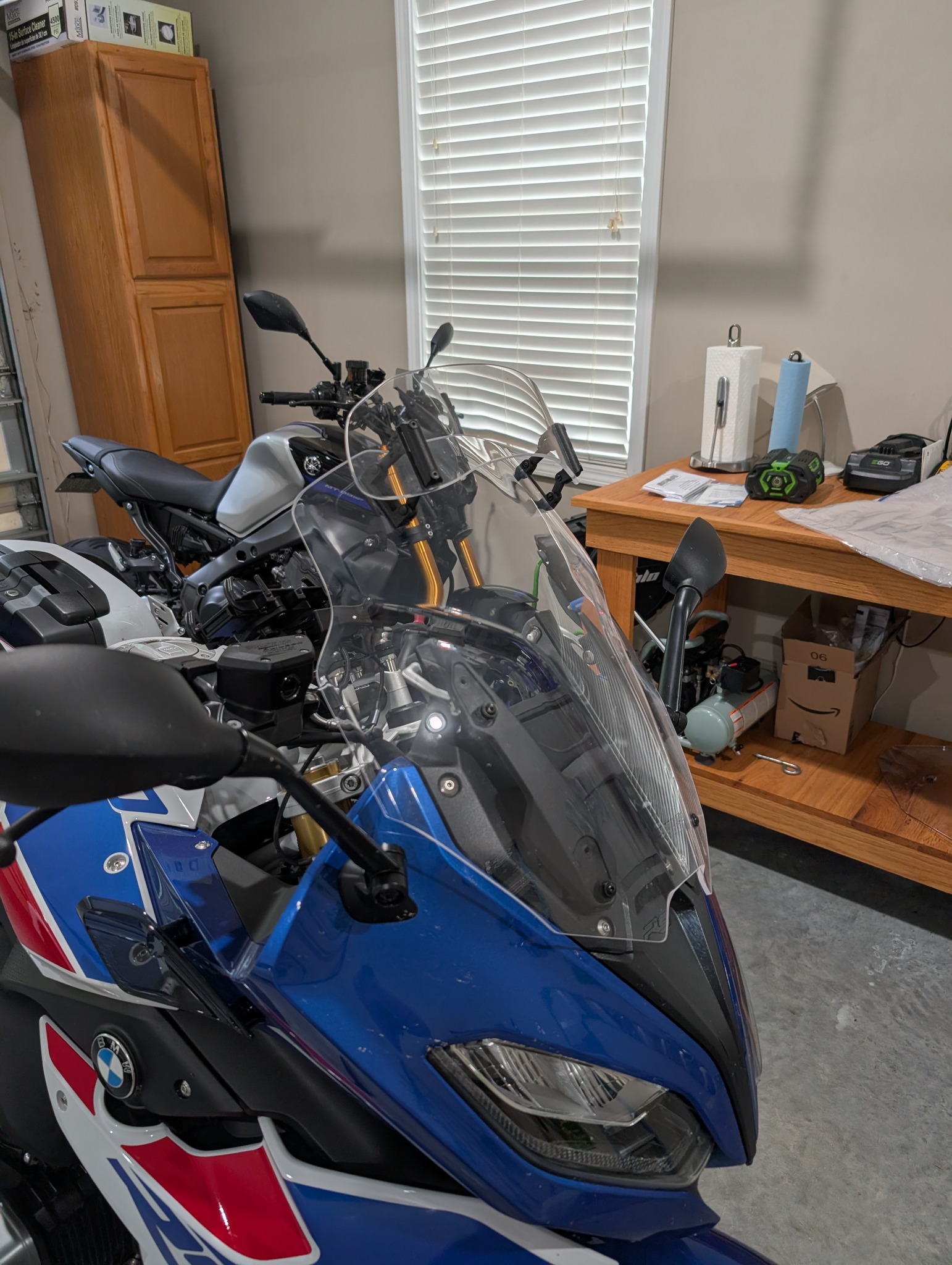 MRA Vario touring screen upgrade for BMW R1250RS