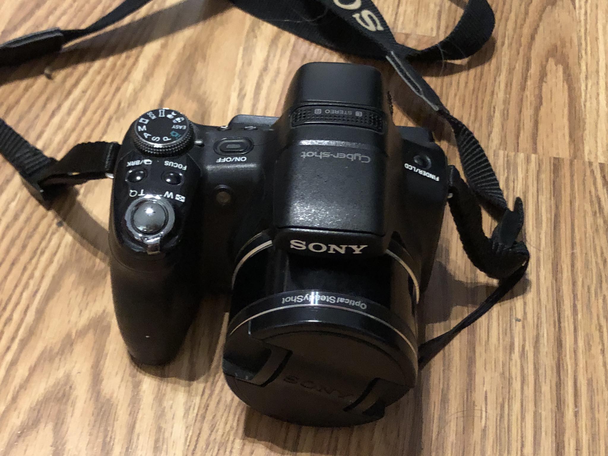 Can a Sony Cyber Shot DSC-HX1 camera with stuck shutter be fixed?