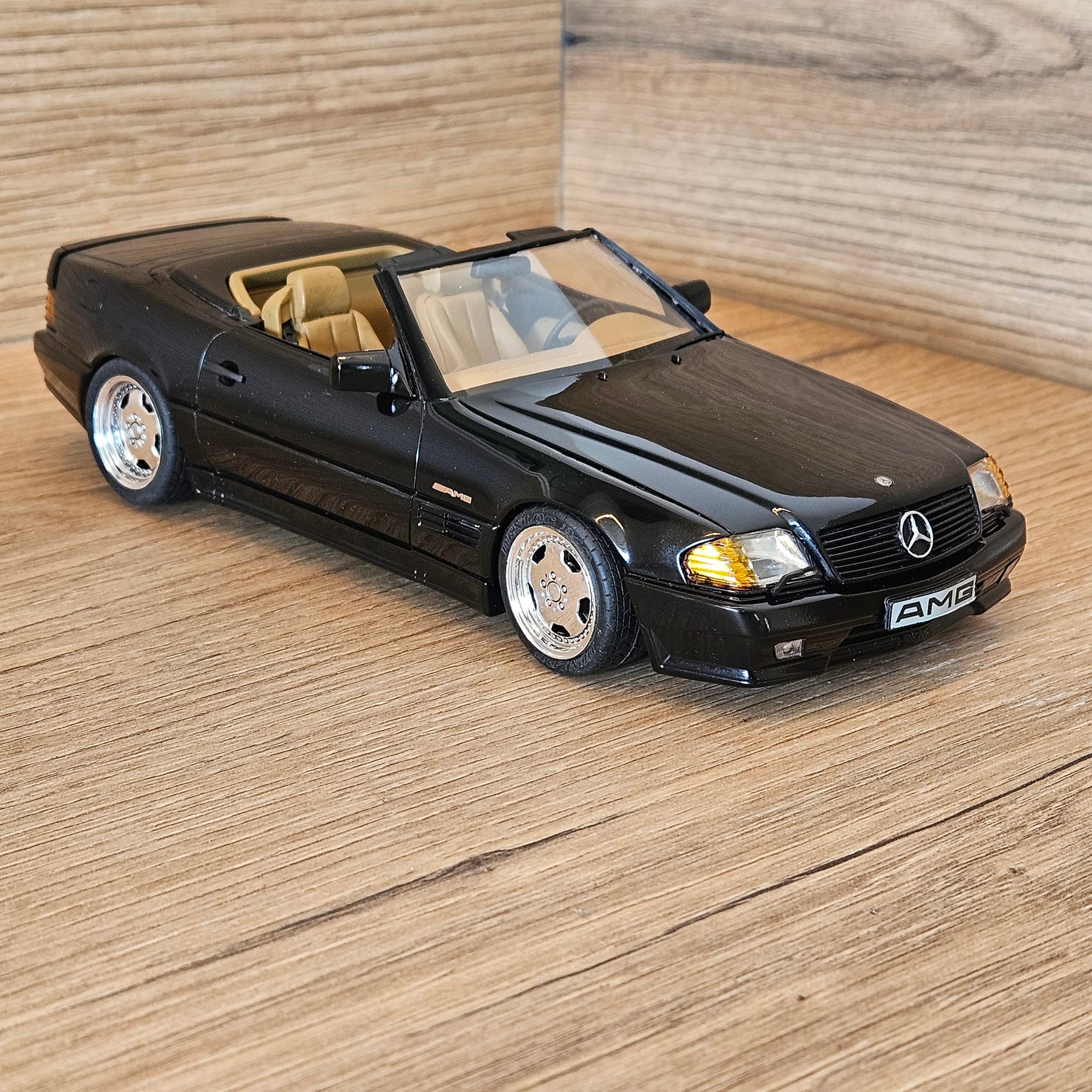 Here is my latest project,the Tamiya Mercedes SL 500 AMG in black