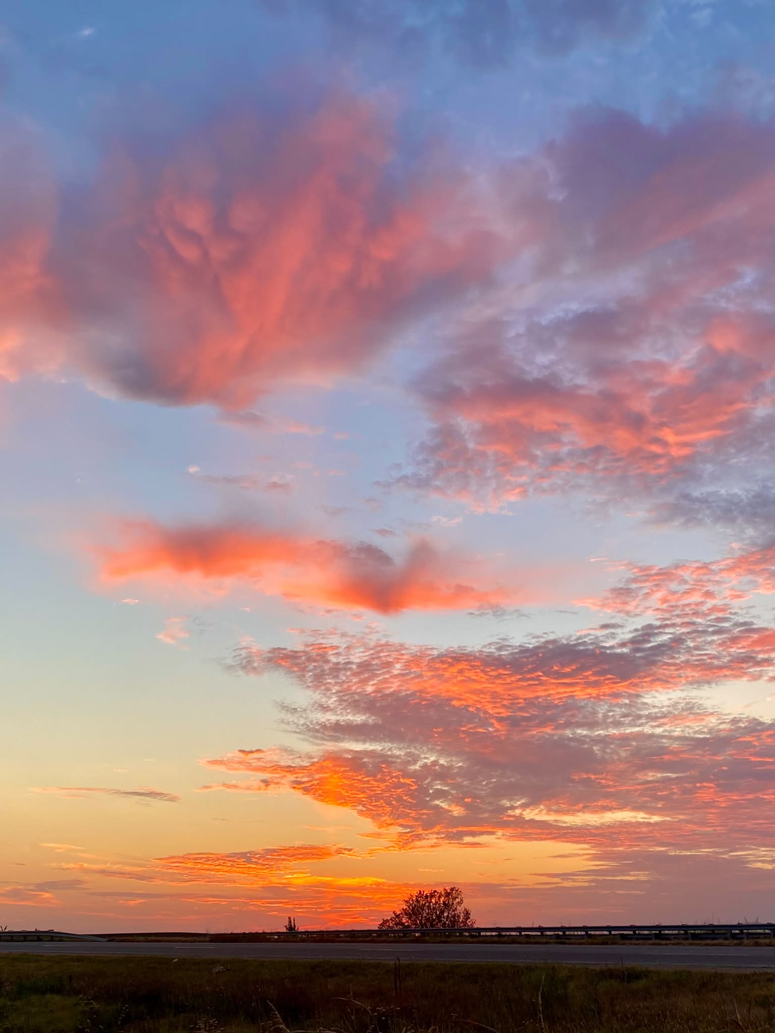 Just witnessed one of the craziest sunsets of my life near