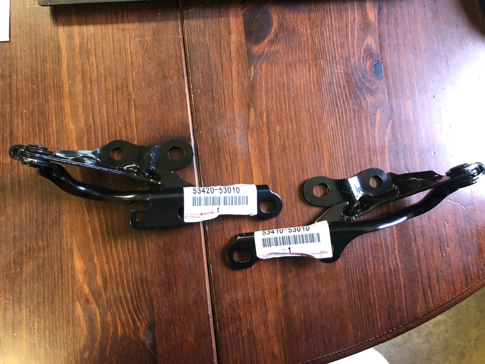 Pair Of Hood Hinges - Driver & Passenger Side For Lexus IS300/350/200t/250 (2014-2020)