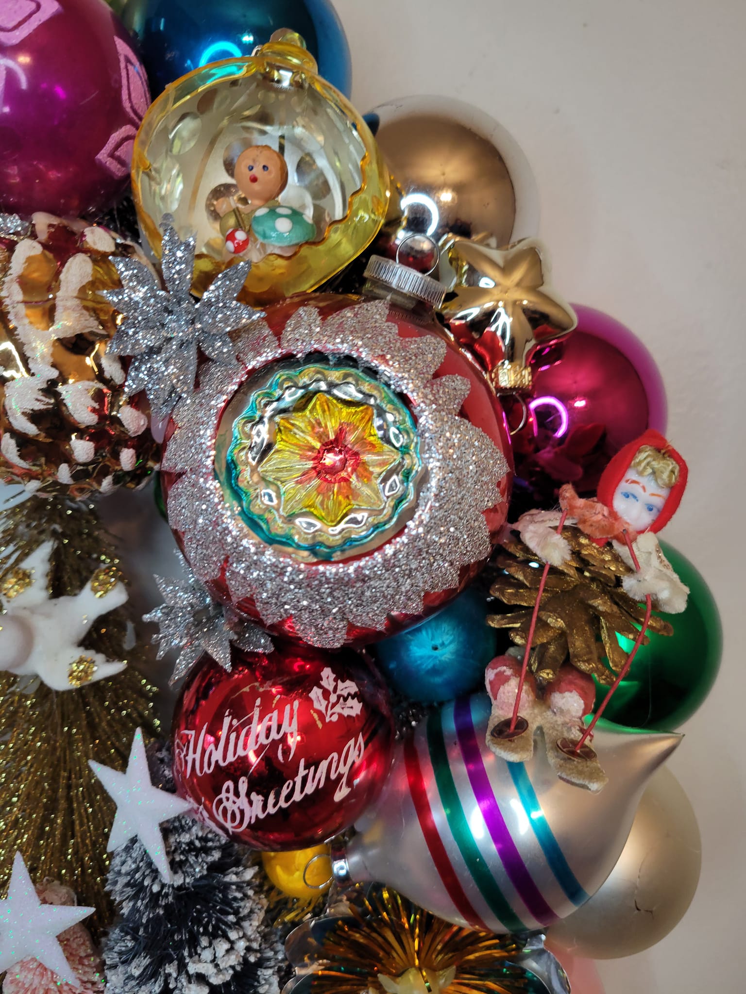 Extra- large Kirkland Signature (Costco) decorated holiday wreath 