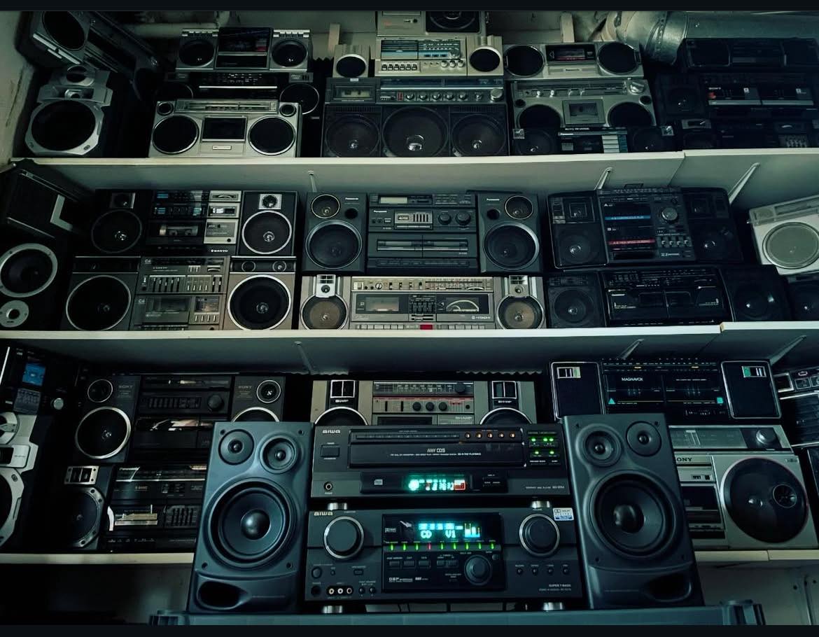 1980, Akai PM-06 mini boom box with detachable speakers and