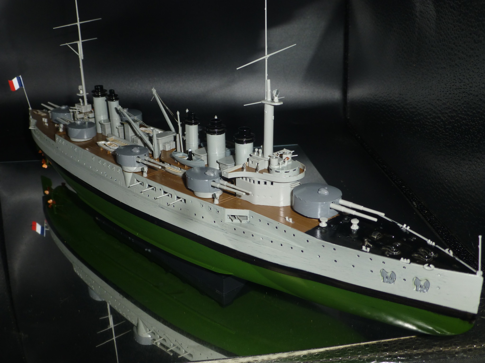 Hobbyboss French Navy Pre-dreadnought Battleship Danton- 1:350e - Hobby Boss pas cher