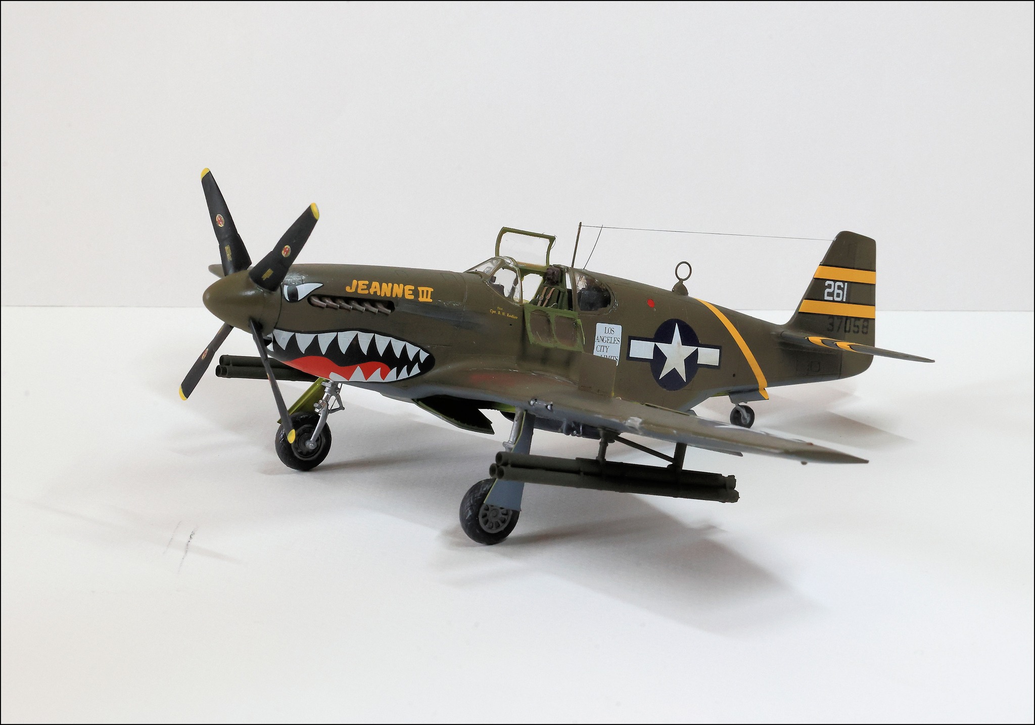 AMER WWII USAF P51B Mustang Shangri-La 336th Fighter Squadron Diecast