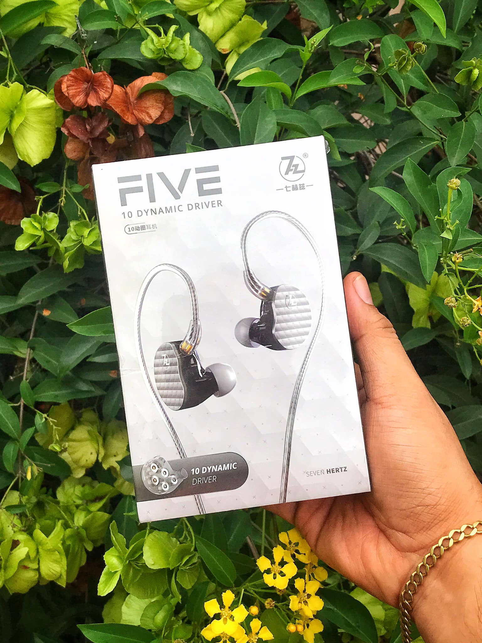 7Hz Five IEM review with 10 dynamic drivers