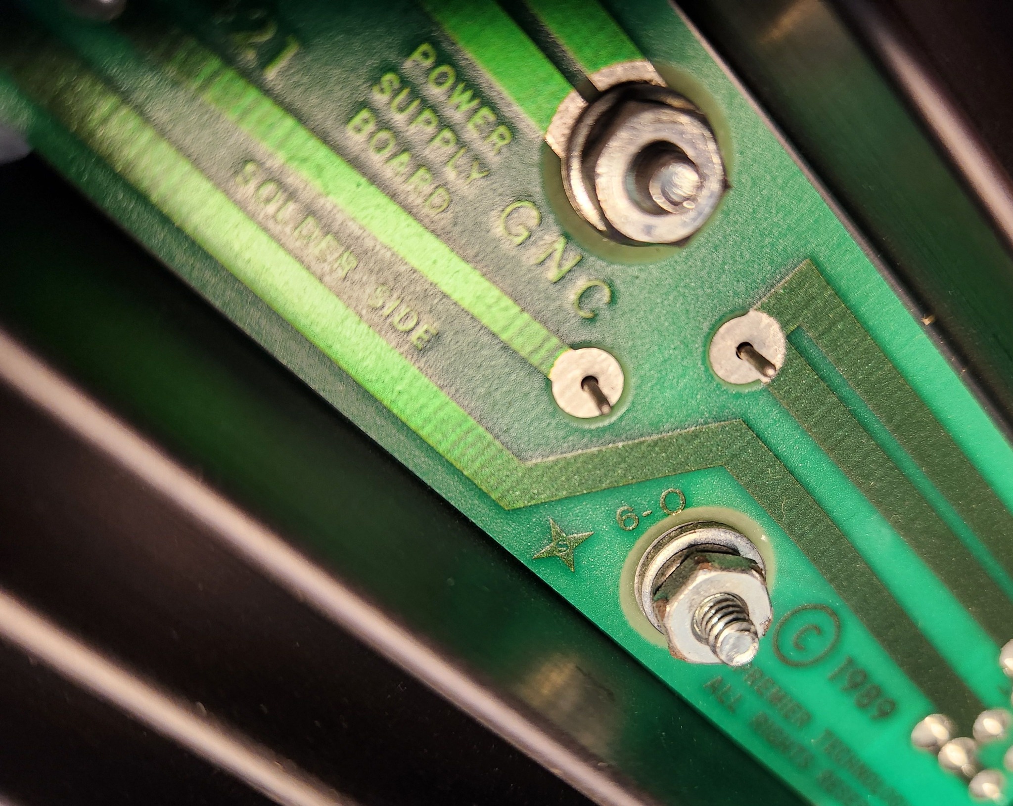 Gottlieb System 3 power supply repair: unsoldered regulator issue