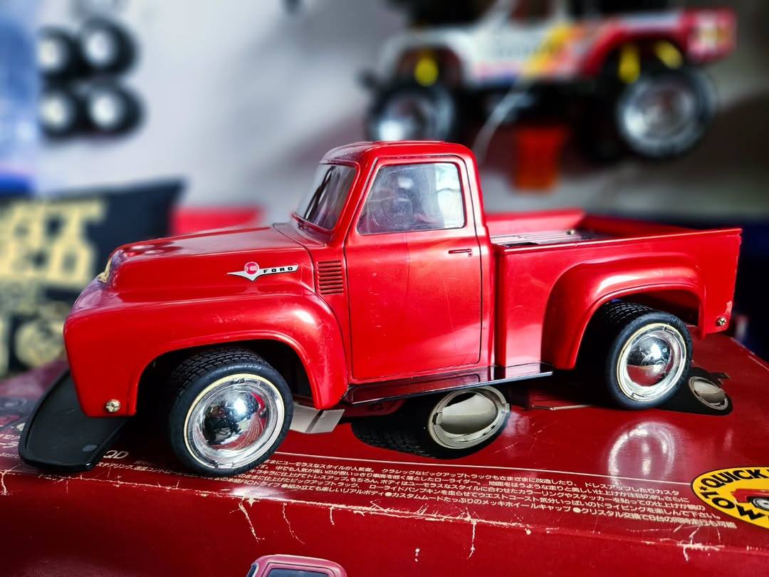 What is the Tamiya Lowride Pumpkin RC model?
