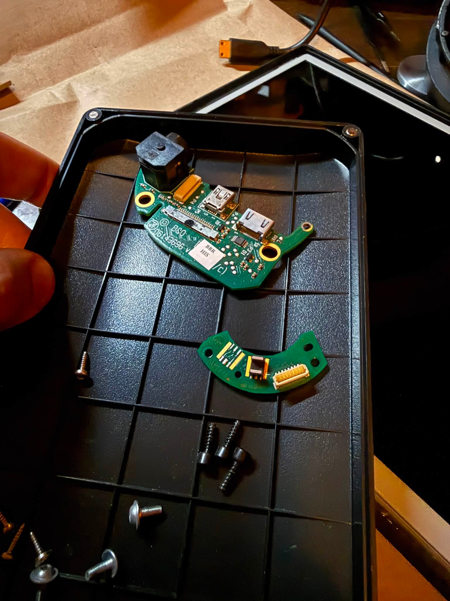 Bang & Olufsen Beosound 3 disassembly and repair guide