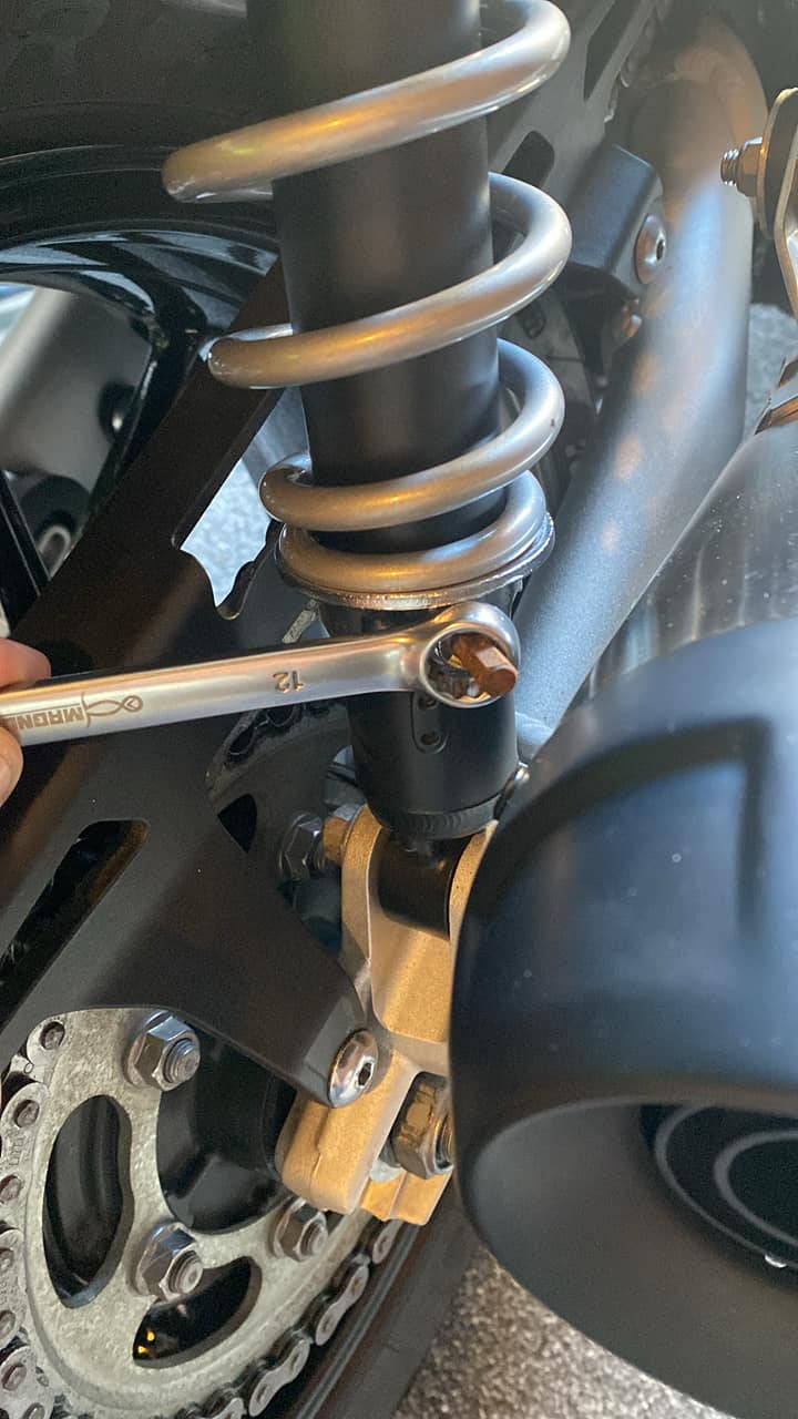 Nami suspension adjusting tool