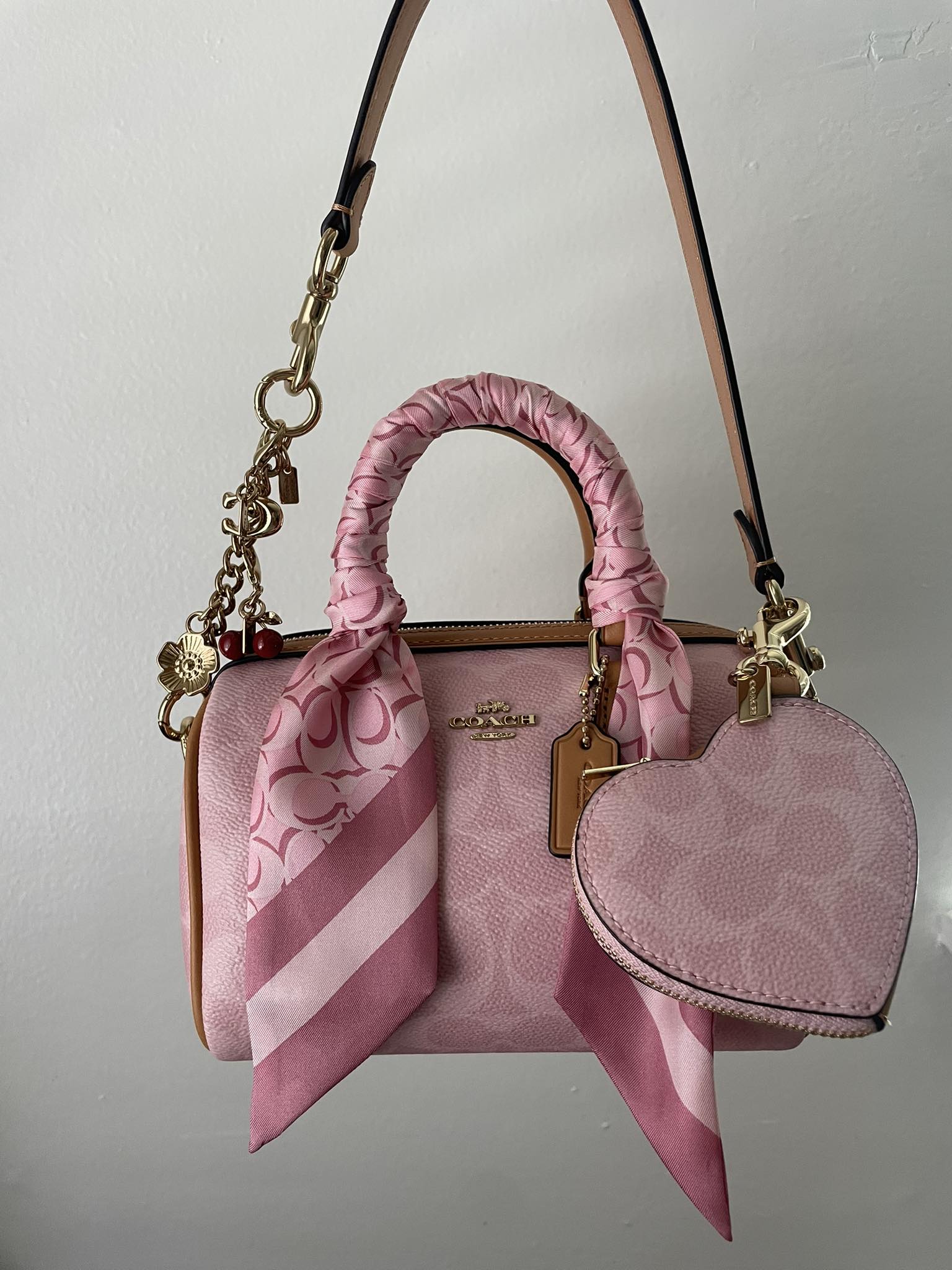 How to add charms to a Mini Soho bag