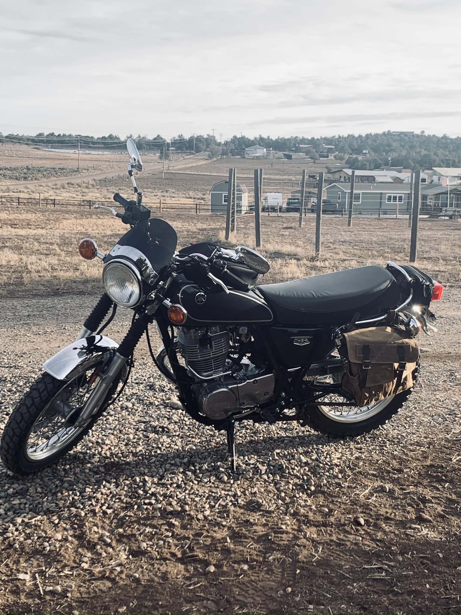 What suspension upgrades are recommended for Yamaha SR400 for 