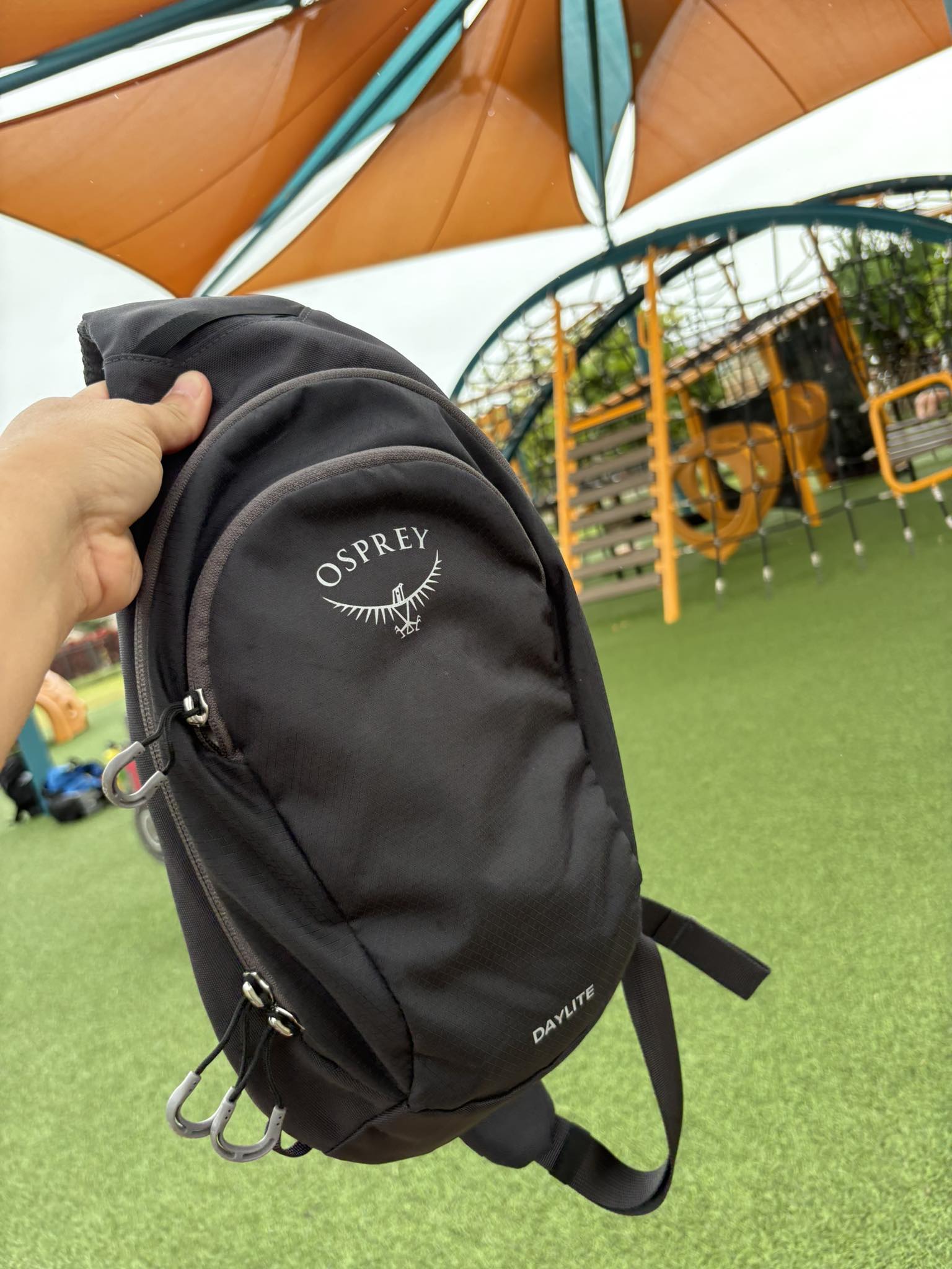 tumi aluminum backpack Alpha Packing G. Loomis GL Casting Model:AVS70MF Condition Description_Light scuffing along exterior leather and corners. Faint scuffing along interior. it delivers a polished