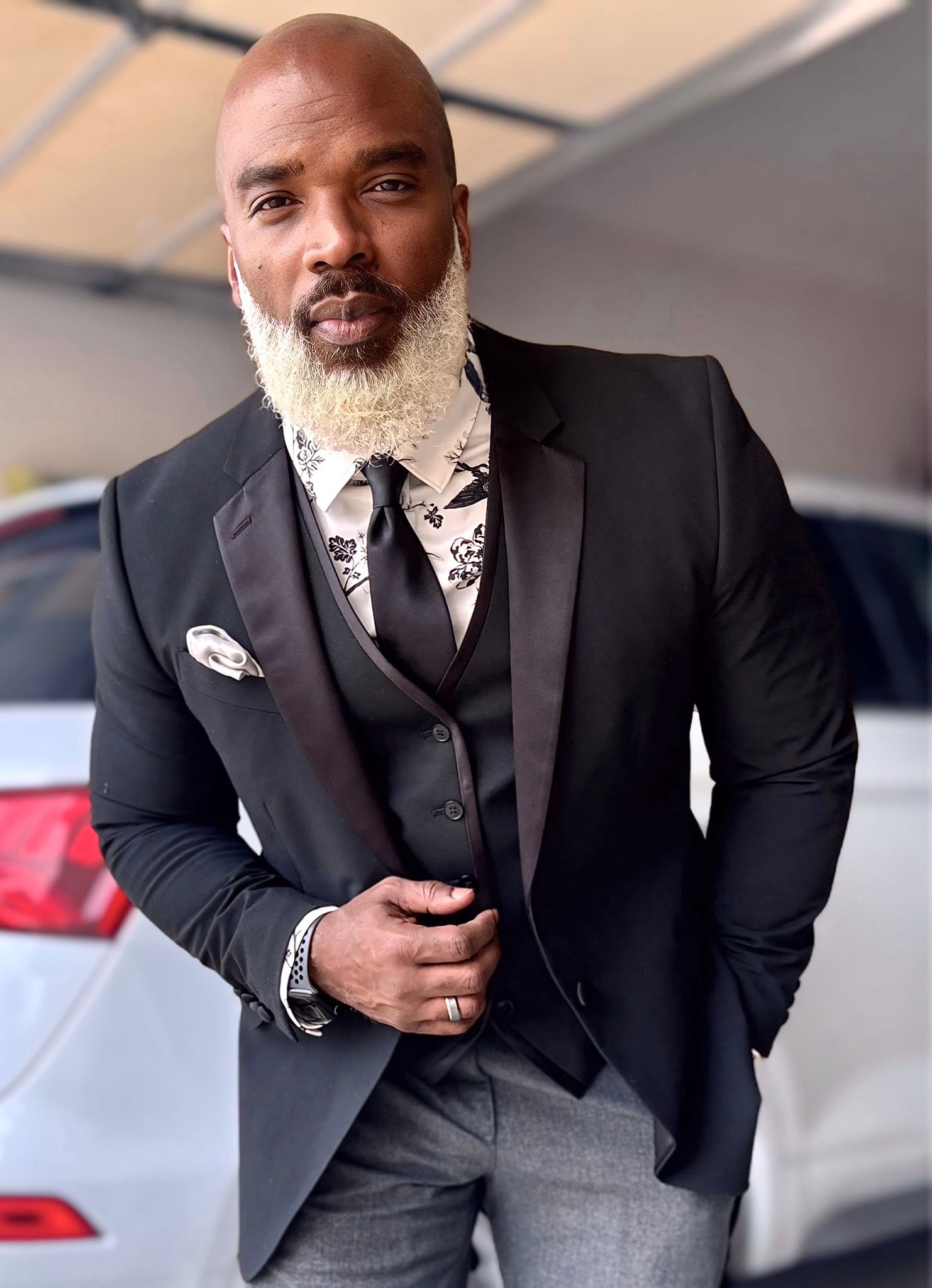 black dress with grey suit a vest & black shoes 🤵‍♂️ A formal look that reflects pure elegance & confidence couple grey suit black dress