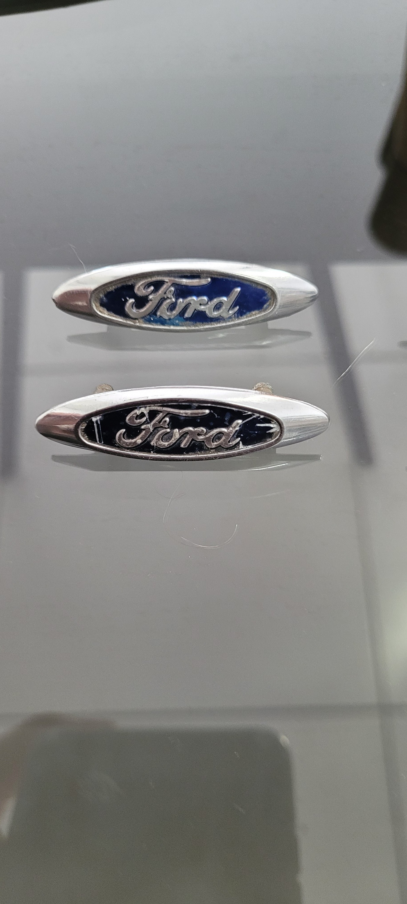 Genuine Ford LX Badge Emblem For 1995-2000 Escort Mk6 Hatchback, Estate & Van 8 thumbnail image