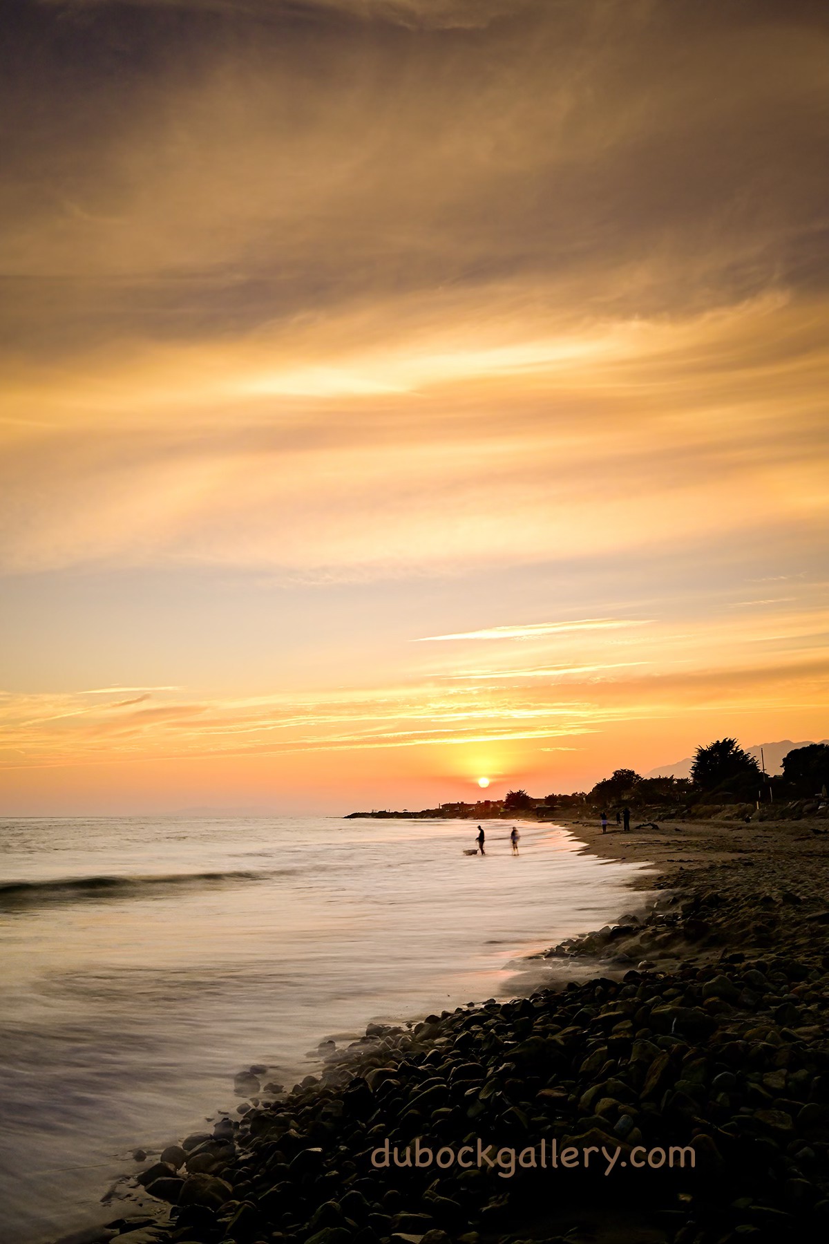 新品未開封 BRIESTA NUTS OUTDOOR Sunset beach Carpinteria beach scene, 1940s. First time post.