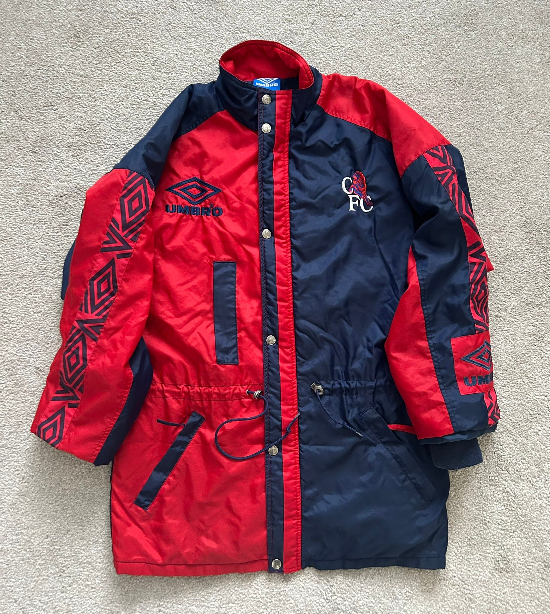 What is the value of a 1996 original bench coat in medium size?