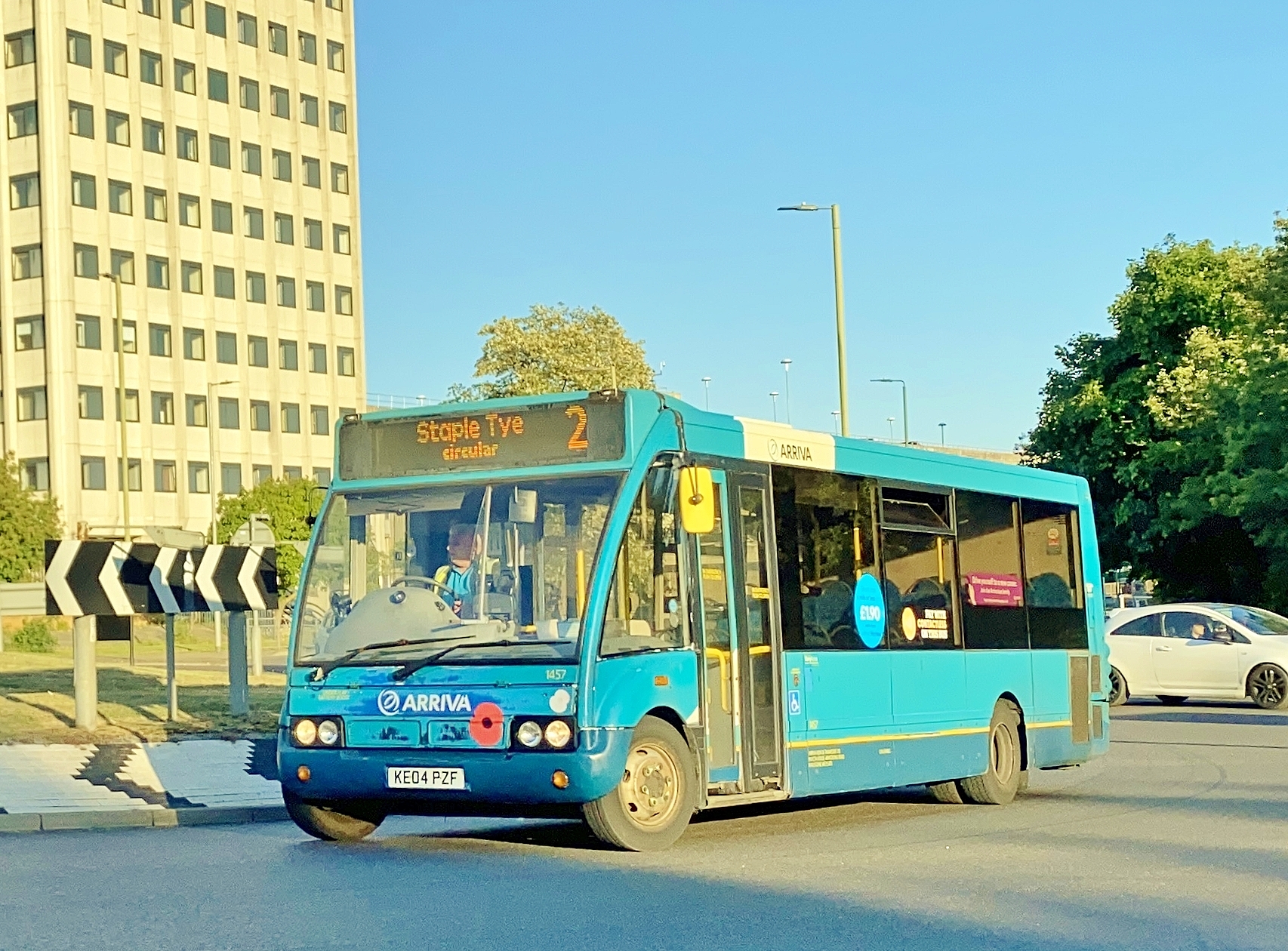 Friends of Buses and Coaches | Arriva Herts & Essex Optare Solo M950 ...