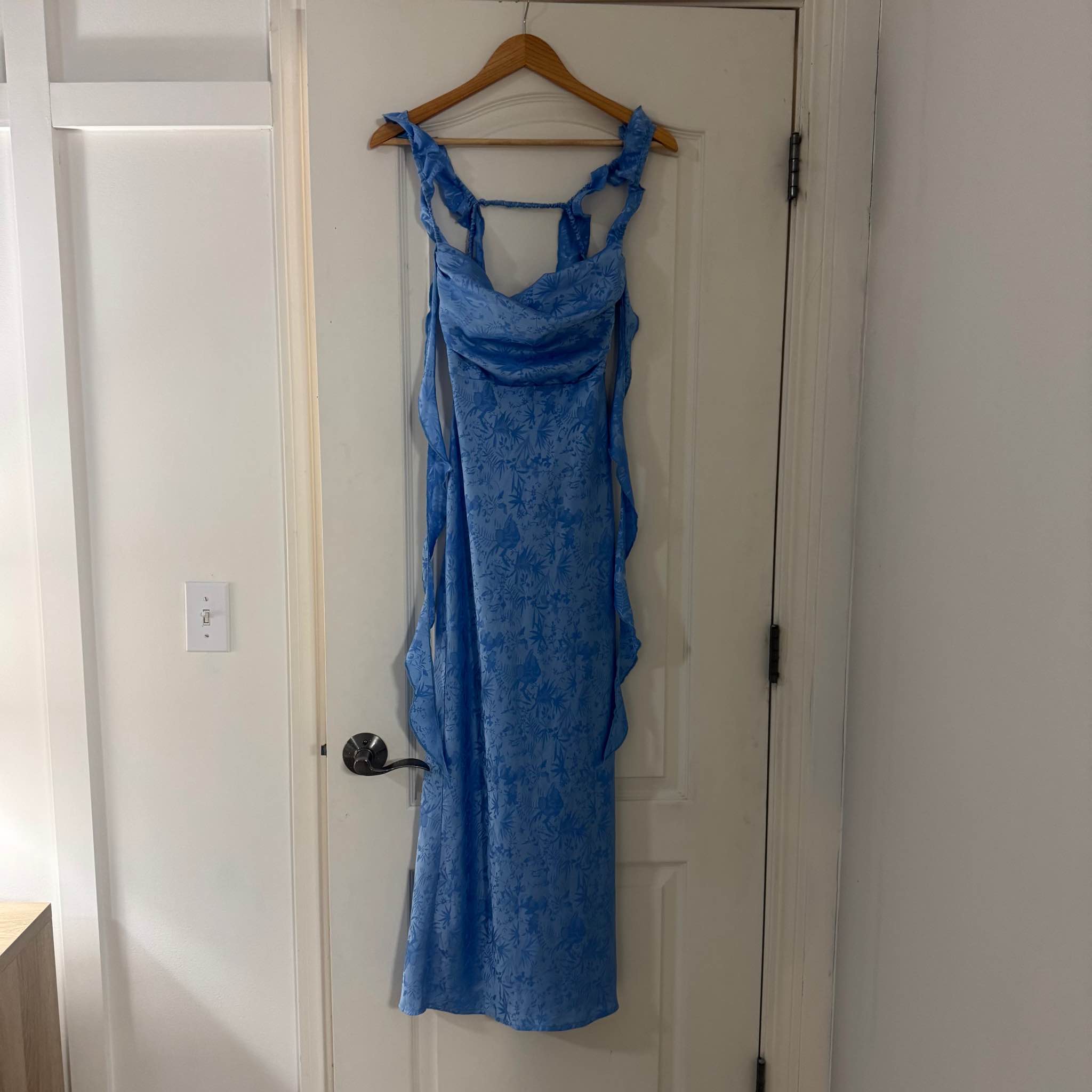 rare london backless cup midi dress Retail price $129 by size 4 Give me you best otter! wedding dress satin mermaid St Agni Halter Wrap Size:22W-24W