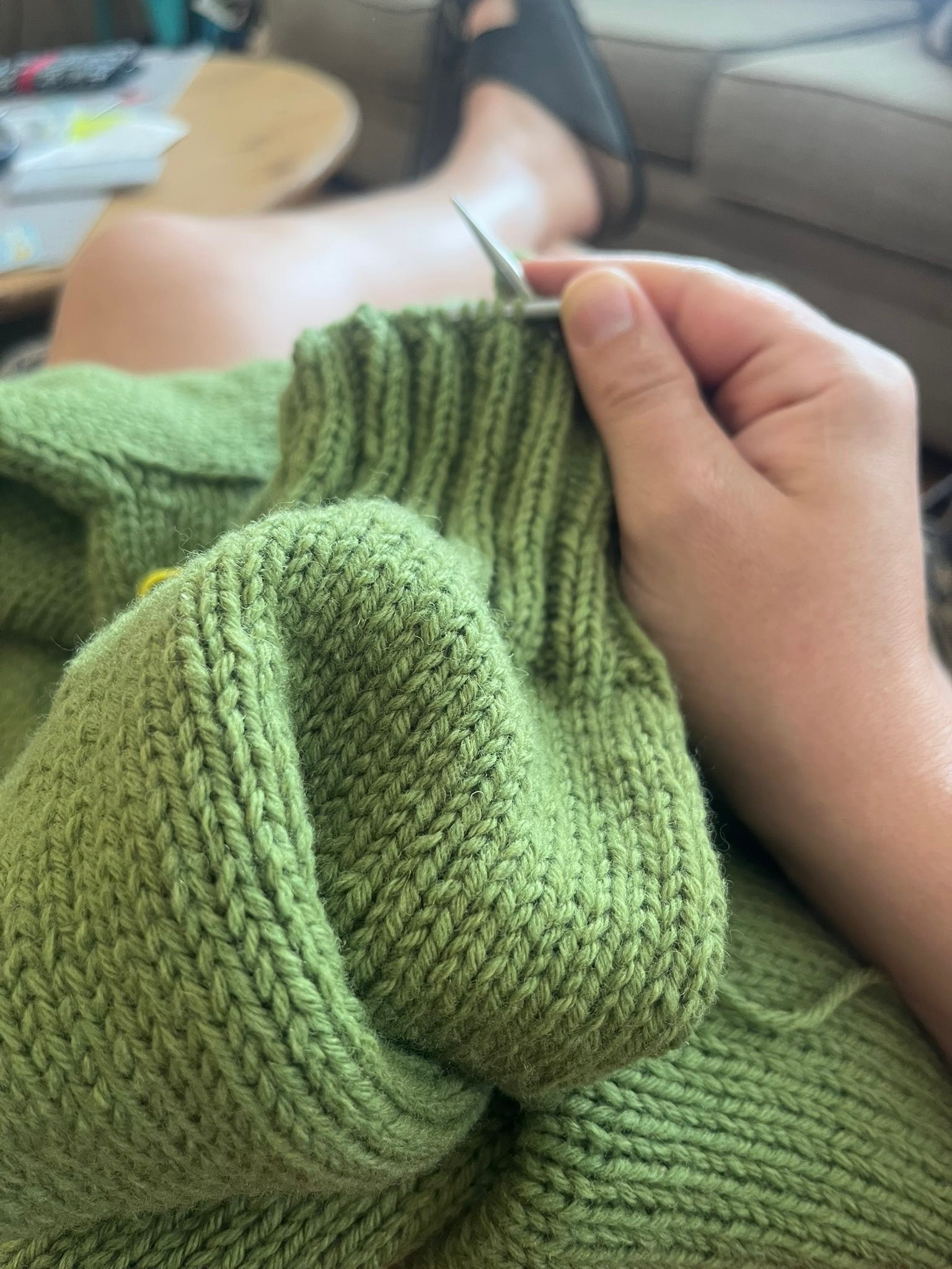 Knitting same color items consecutively not recommended