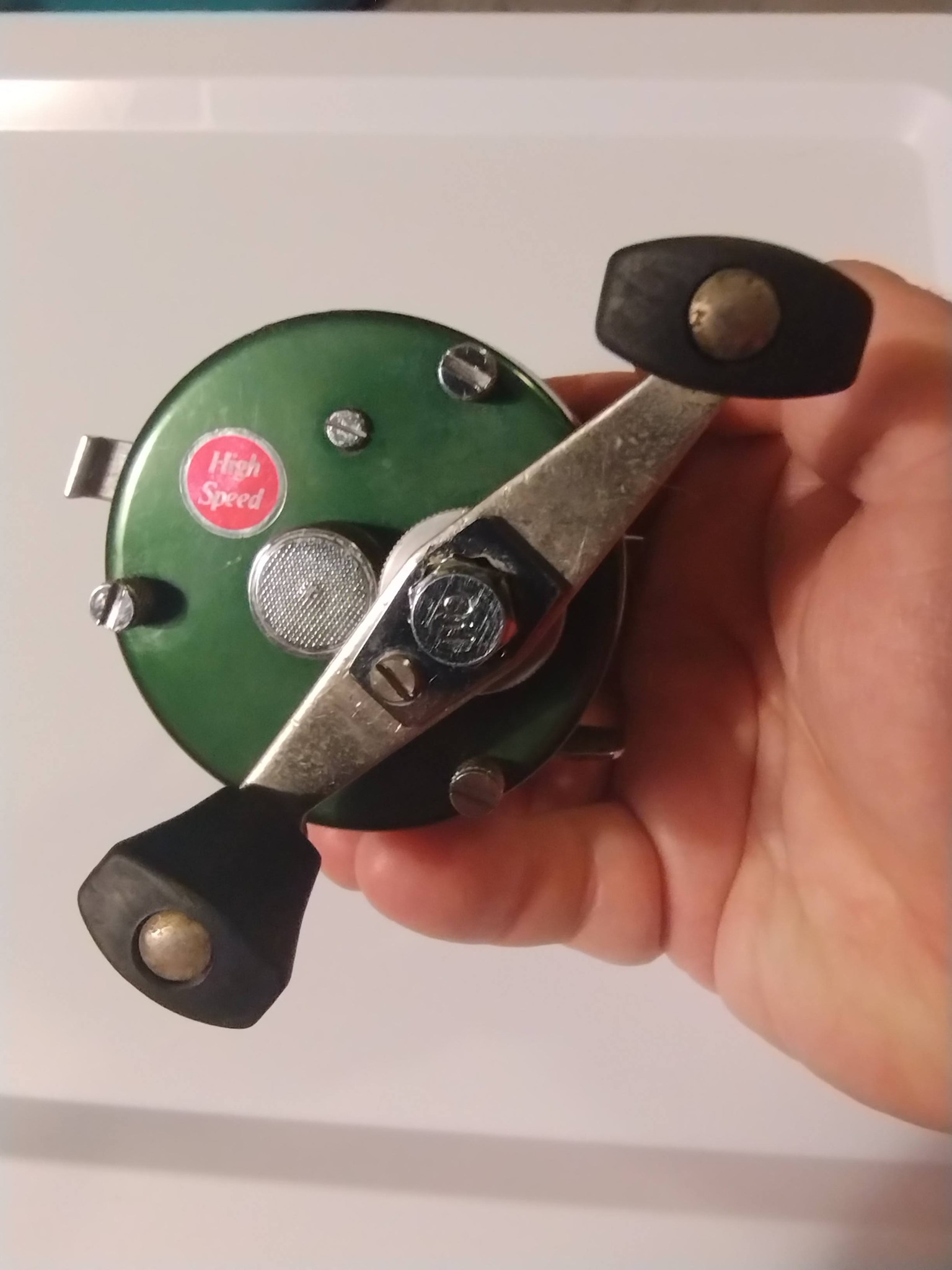 What are the features of the Abu Ambassadeur 5500D reel?
