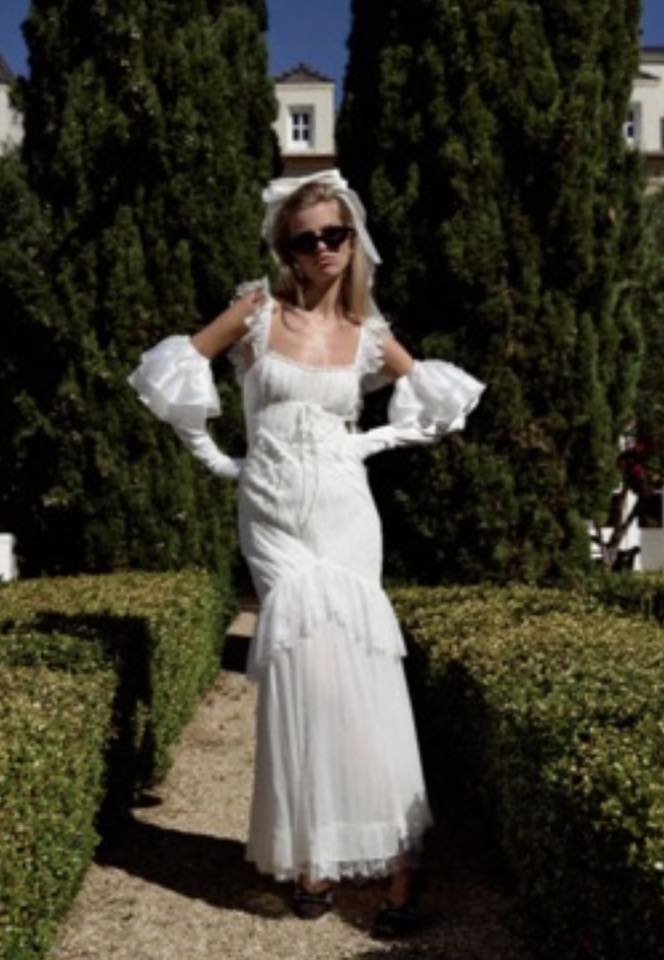 What are unique bridal shops in Minneapolis for retro wedding gowns?