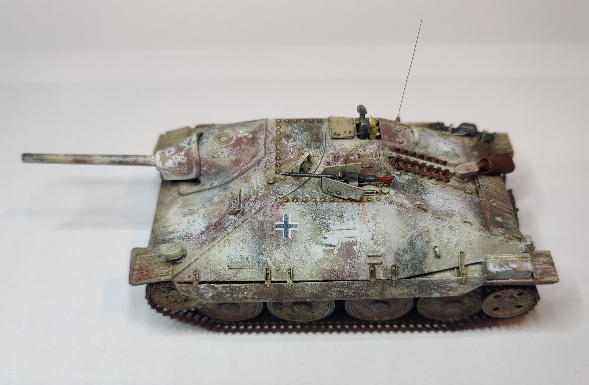 1:35 Jagdpanzer 38(t) Hetzer Early (TAKOM) s kompletním interiérem 1:35 Jagdpanzer 38(t) Hetzer Early (TAKOM) s kompletním interiérem