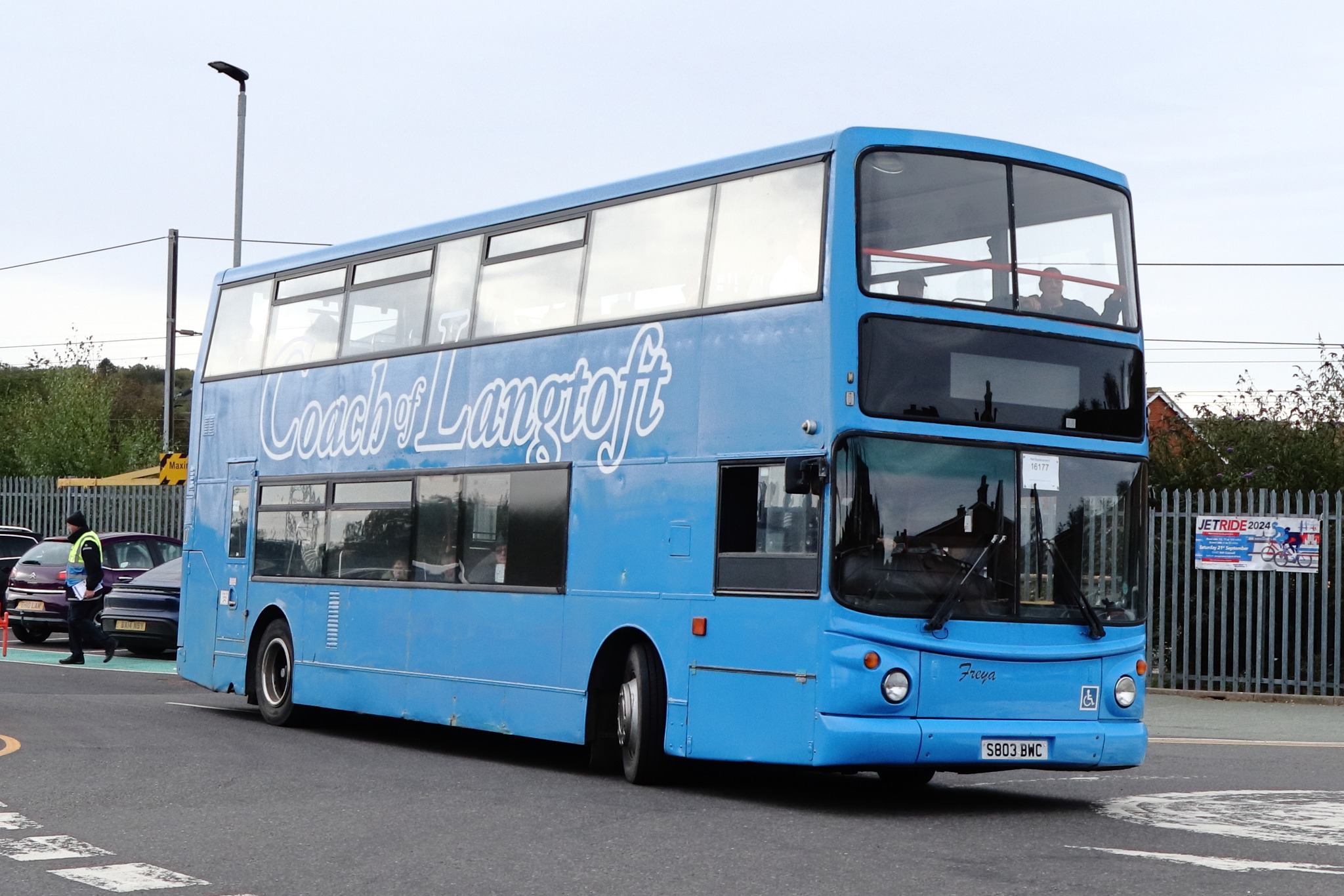 Friends of Buses and Coaches | A decent selection at Grantham Rail ...