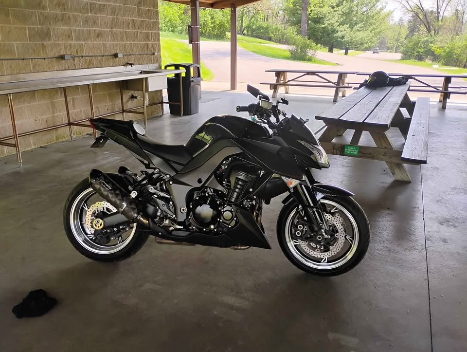 ミー 2007 Kawasaki ZX-14 for sale in the UK with low mileage and